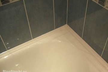 Строители установили ванну, но некачественно заделали шов между ней и стеной. Чем можно заделать шов? BlogStroiki Вопрос - Ответ Мастера