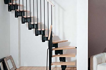 Расскажите о конструктивных решениях маршевых лестниц. Какие из них наиболее распространены и удобны? BlogStroiki Мансарды. Утепление. Лестницы