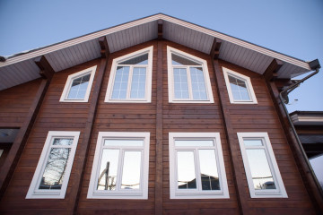 Пластиковое окно в деревянном доме: как избежать фатальных ошибок при выборе и монтаже BlogStroiki Деревянный дом